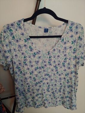 3/$20 Bundle Of V-Neck Tees